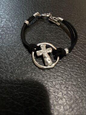 Cross Circle Silver Tone Pendant Black Cord Bracelet NWOT